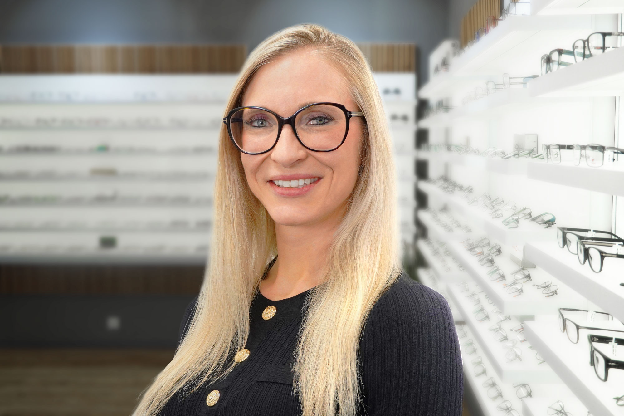 Theresa Warias: Geschäftsleitung und Augenoptikermeisterin bei Wichmann Brillen und Hörgeräte in Peine.